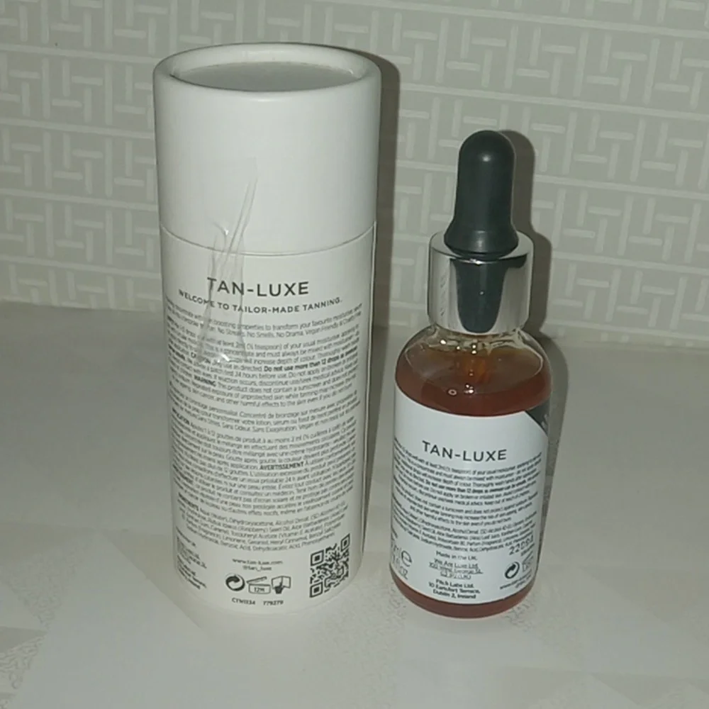 Medium / Dark Tan-luxe The Face Illuminating Self-Tan Drops - 1 Oz